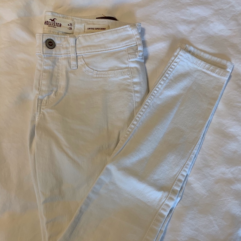 AE white denim short skinny white jeans, sz 1
